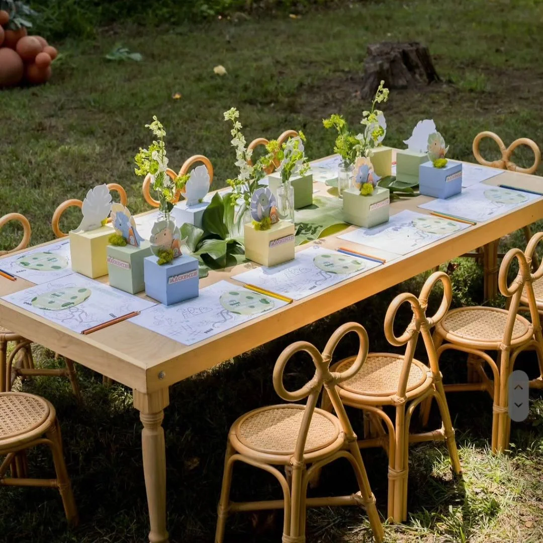 Para cadeiras comerciais exter - Kids Outdoor Dining Table avaliação e preço